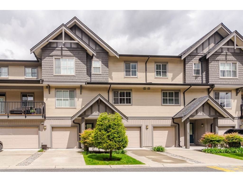 Main Photo: 97 9525 204 Street in Langley: Walnut Grove Townhouse for sale in "TIME" : MLS®# R2458220