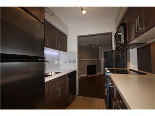 Photo 3: 202 1480 COMOX Street in Vancouver: West End VW Condo for sale (Vancouver West)  : MLS®# V1101742
