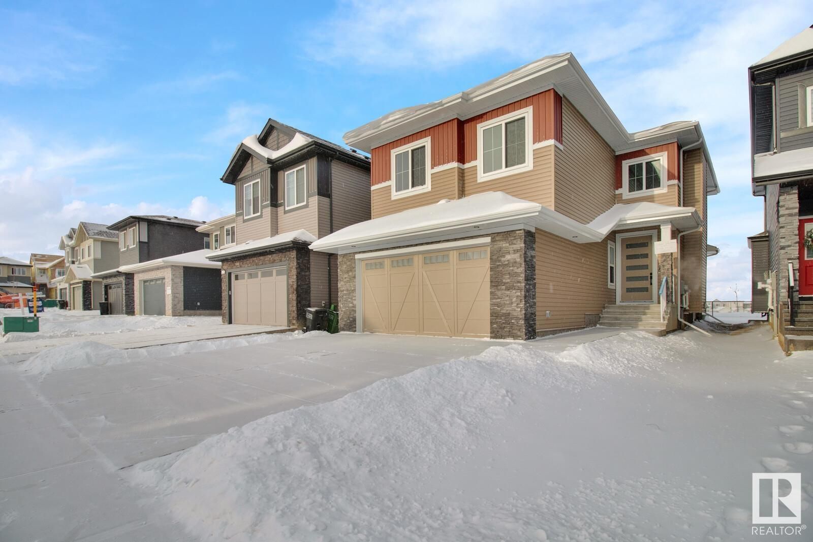 Main Photo: 21020 128 Avenue in Edmonton: Zone 59 House for sale : MLS®# E4369599