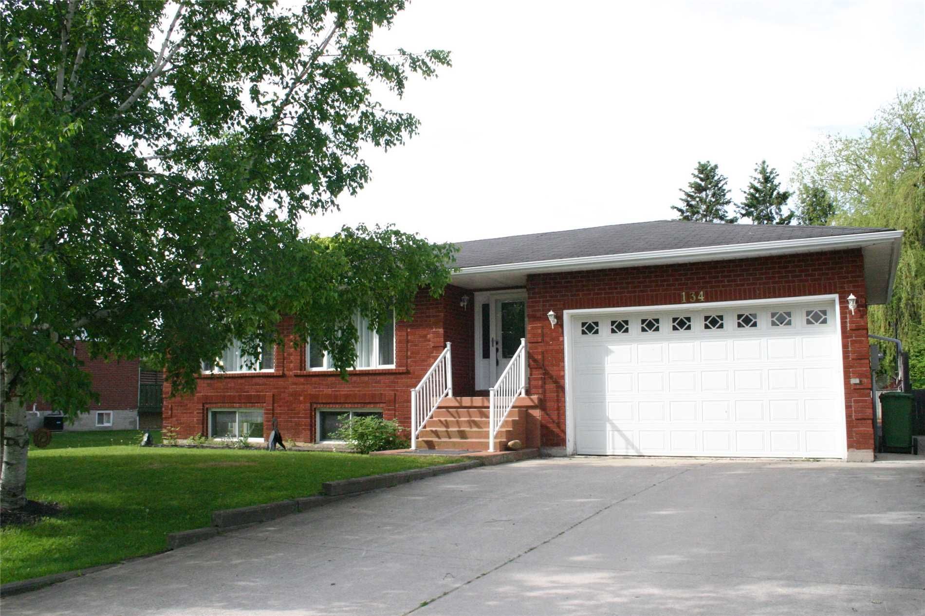 Main Photo: 134 N Osprey Street in Southgate: Dundalk House (Bungalow) for sale : MLS®# X4442887