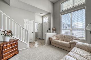 Photo 3: 45 Elgin Gardens SE in Calgary: McKenzie Towne Row/Townhouse for sale : MLS®# A1195086