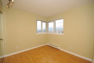 Photo 6: 702 1833 FRANCES Street in Vancouver: Hastings Condo for sale in "PANORAMA GARDENS" (Vancouver East)  : MLS®# V782136
