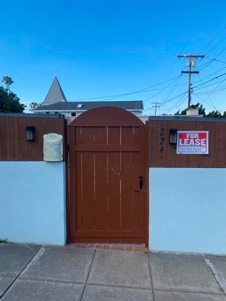 Main Photo: House for rent : 2 bedrooms : 224 W H Street in Encinitas