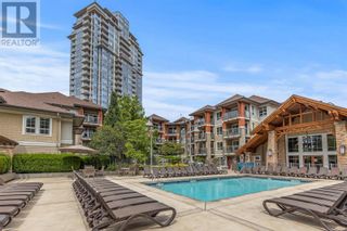 Photo 1: 1093 Sunset Drive Unit# 214 in Kelowna: Condo for sale : MLS®# 10286745
