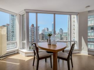 Photo 6: 1507 535 SMITHE Street in Vancouver: Downtown VW Condo for sale in "DOLCE AT SYMPHONY PLACE" (Vancouver West)  : MLS®# R2065193