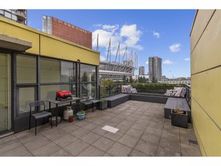 Photo 15: 602 29 SMITHE Mews in Vancouver: Yaletown Condo for sale in "Coopers Lookout" (Vancouver West)  : MLS®# R2724004