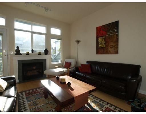 Main Photo: E-136 West 4th Street in North Vancouver: Lower Lonsdale Townhouse for sale : MLS®# V791505