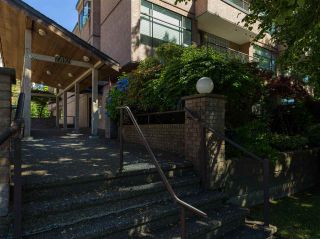 Photo 21: 104 1702 CHESTERFIELD Avenue in North Vancouver: Central Lonsdale Condo for sale in "Chesterfield Place" : MLS®# R2482500