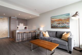 Photo 4: 3208 488 SW MARINE Drive in Vancouver: Marpole Condo for sale in "Marine Gateway" (Vancouver West)  : MLS®# R2440904
