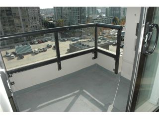 Photo 6: 1207 977 MAINLAND Street in Vancouver: Downtown VW Condo for sale in "YALETOWN PARK 3" (Vancouver West)  : MLS®# V855676