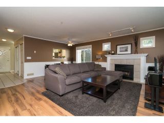 Photo 4: 48 20761 TELEGRAPH Trail in Langley: Walnut Grove Townhouse for sale in "WOODBRIDGE" : MLS®# F1427779
