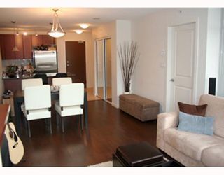Photo 4: 303 610 VICTORIA Street in New_Westminster: Downtown NW Condo for sale in "THE POINT" (New Westminster)  : MLS®# V752924