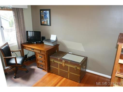 Photo 10: Photos: 171 Cadillac Ave in VICTORIA: SW Gateway House for sale (Saanich West)  : MLS®# 756411
