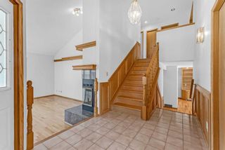 Photo 3: 531 Woodbriar Place SW in Calgary: Woodbine Detached for sale : MLS®# A2119972