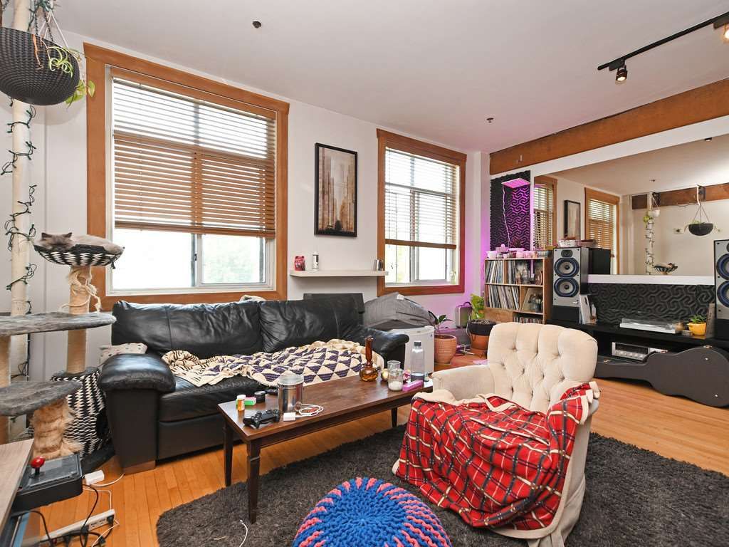 Photo 5: Photos: 202 2556 E HASTINGS Street in Vancouver: Renfrew VE Condo for sale in "L'ATELIER" (Vancouver East)  : MLS®# R2374604