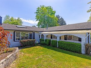 Photo 1: 26908 33 Avenue in Langley: Aldergrove Langley House for sale : MLS®# R2778201