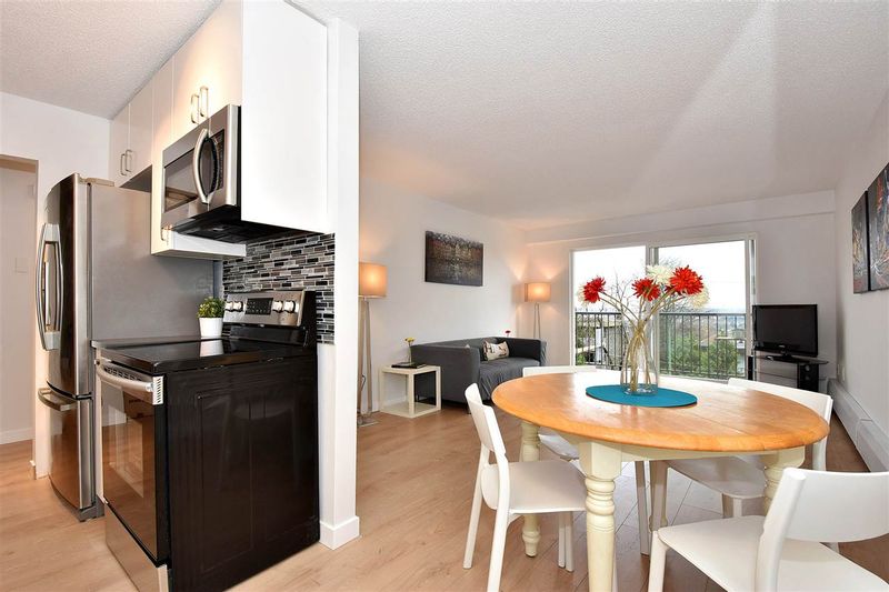 FEATURED LISTING: 210 - 5450 EMPIRE Drive Burnaby