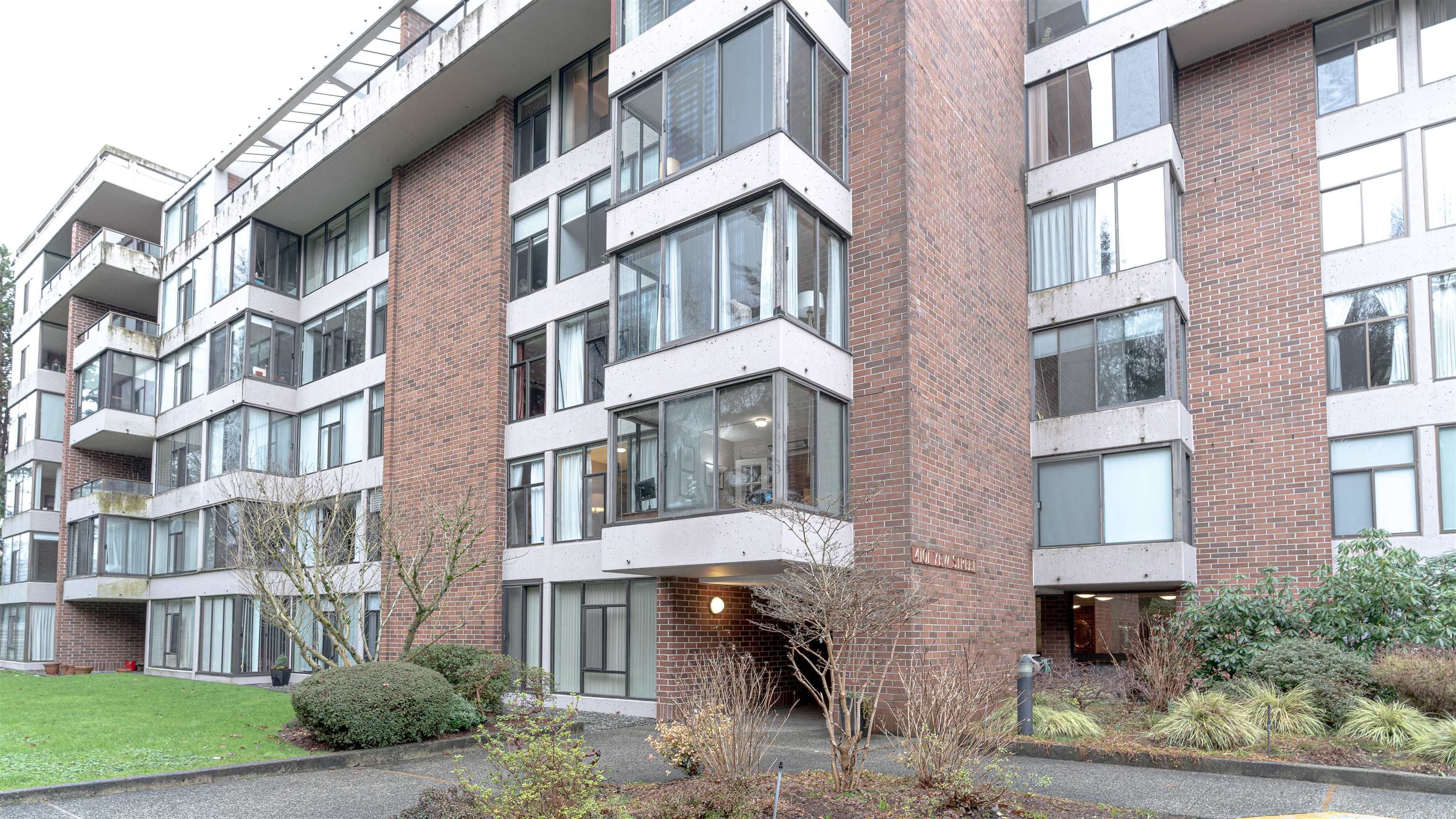 Main Photo: 207 4101 YEW Street in Vancouver: Quilchena Condo for sale in "Arbutus Village" (Vancouver West)  : MLS®# R2649541
