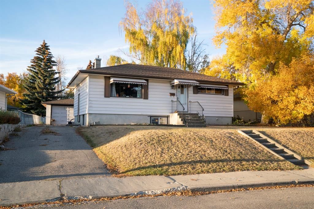 Main Photo: 192 Lynnwood Drive SE in Calgary: Ogden Detached for sale : MLS®# A2005535