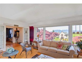 Photo 2: 3830 W 12TH AV in Vancouver: Point Grey House for sale (Vancouver West)  : MLS®# V895140