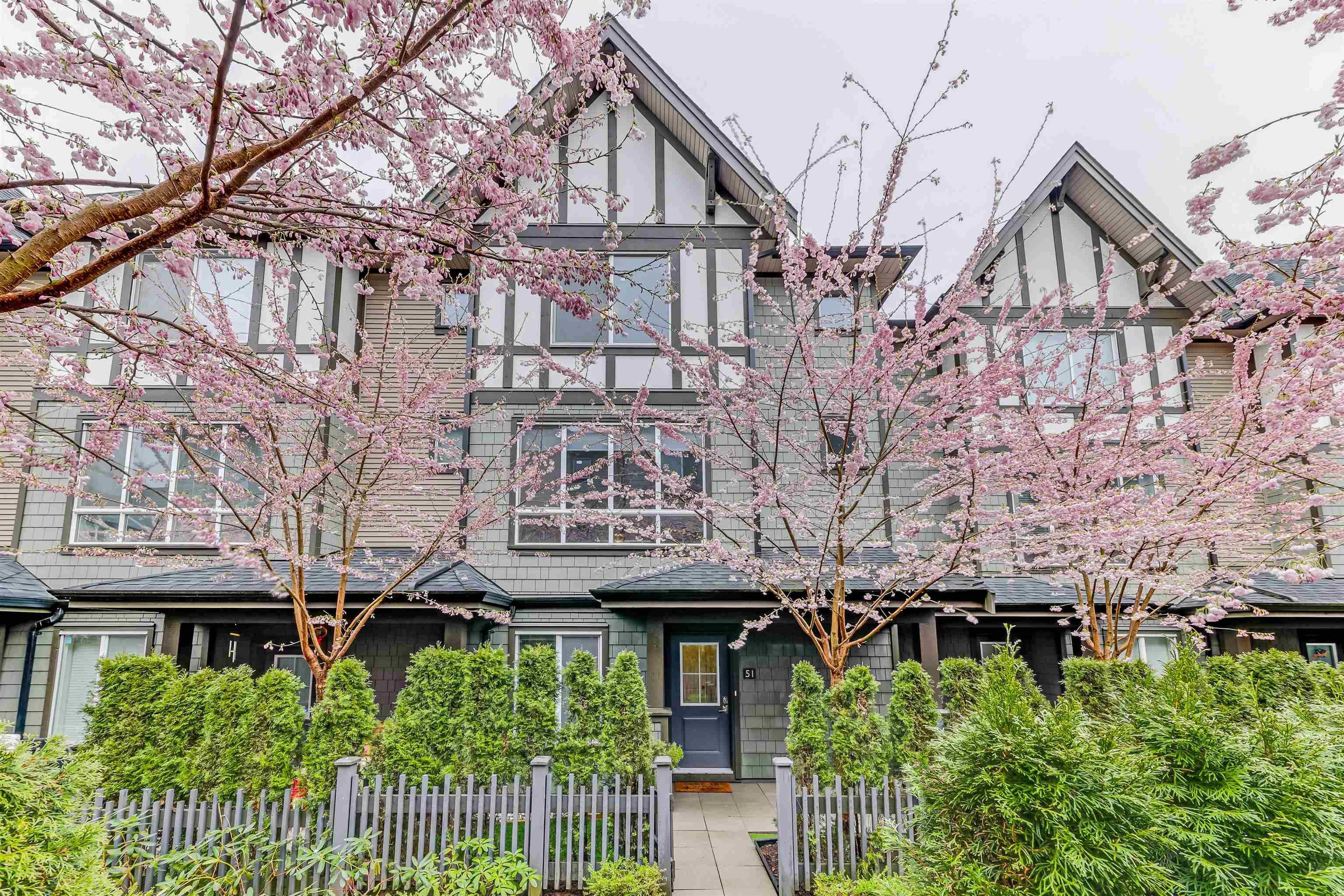 Main Photo: 51 8138 204 Street in Langley: Willoughby Heights Townhouse for sale in "Ashbury + Oak" : MLS®# R2671297