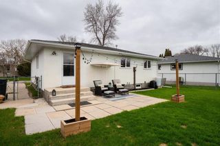 Photo 24: 19 Gerrond Bay in Winnipeg: Crestview House for sale (5H)  : MLS®# 202211230