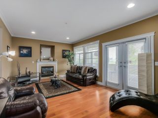 Photo 2: 11290 BONSON Road in Pitt Meadows: South Meadows House for sale : MLS®# R2073759