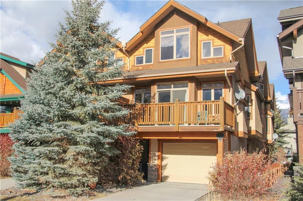 Main Photo: 2 821 4th Street: Canmore Row/Townhouse for sale : MLS®# C4215294