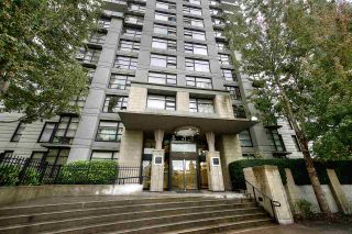 Photo 1: 907 5380 OBEN Street in Vancouver: Collingwood VE Condo for sale in "URBA BY BOSA" (Vancouver East)  : MLS®# R2213034