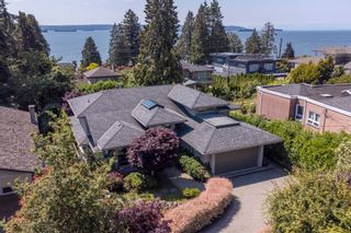 Photo 3: 2566 MARINE Drive in West Vancouver: Dundarave House for sale : MLS®# R2742707