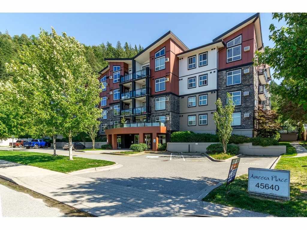 Main Photo: 405 45640 ALMA Avenue in Sardis: Vedder S Watson-Promontory Condo for sale in "Ameera Place" : MLS®# R2285583