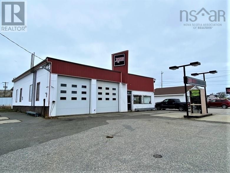 FEATURED LISTING: 2720 Main Street Clark's Harbour