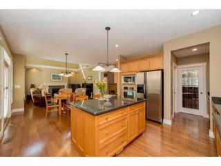 Photo 9: 12070 59 Avenue in Surrey: Panorama Ridge House for sale in "Boundary Park" : MLS®# R2275797