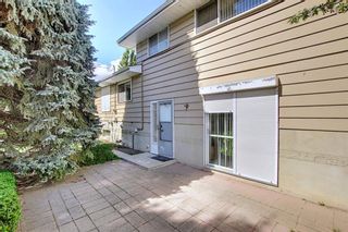 Photo 18: 5631 Ladbrooke Place SW in Calgary: Lakeview Detached for sale : MLS®# A1109810