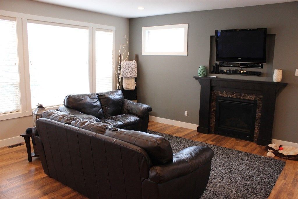 Photo 2: Photos: 8754 Badger Drive in Kamloops: Campbell Creek/Del Oro House for sale : MLS®# 132858