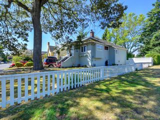Photo 27: 686 Monterey Ave in Oak Bay: OB South Oak Bay House for sale : MLS®# 845564