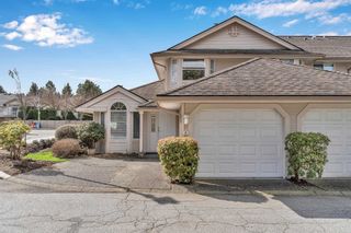 Photo 2: 4 9045 WALNUT GROVE Drive in Langley: Walnut Grove Townhouse for sale in "Bridlewoods" : MLS®# R2670909