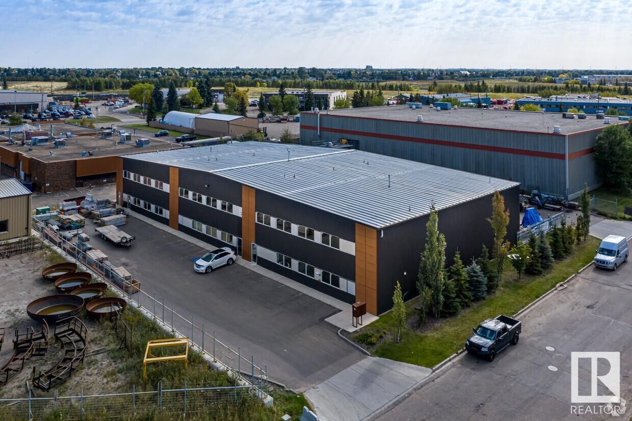 Main Photo: 4523 94 Street in Edmonton: Zone 41 Industrial for sale : MLS®# E4305467