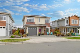 Photo 2: 2032 Deerbrush Cres in North Saanich: NS Bazan Bay House for sale : MLS®# 928301