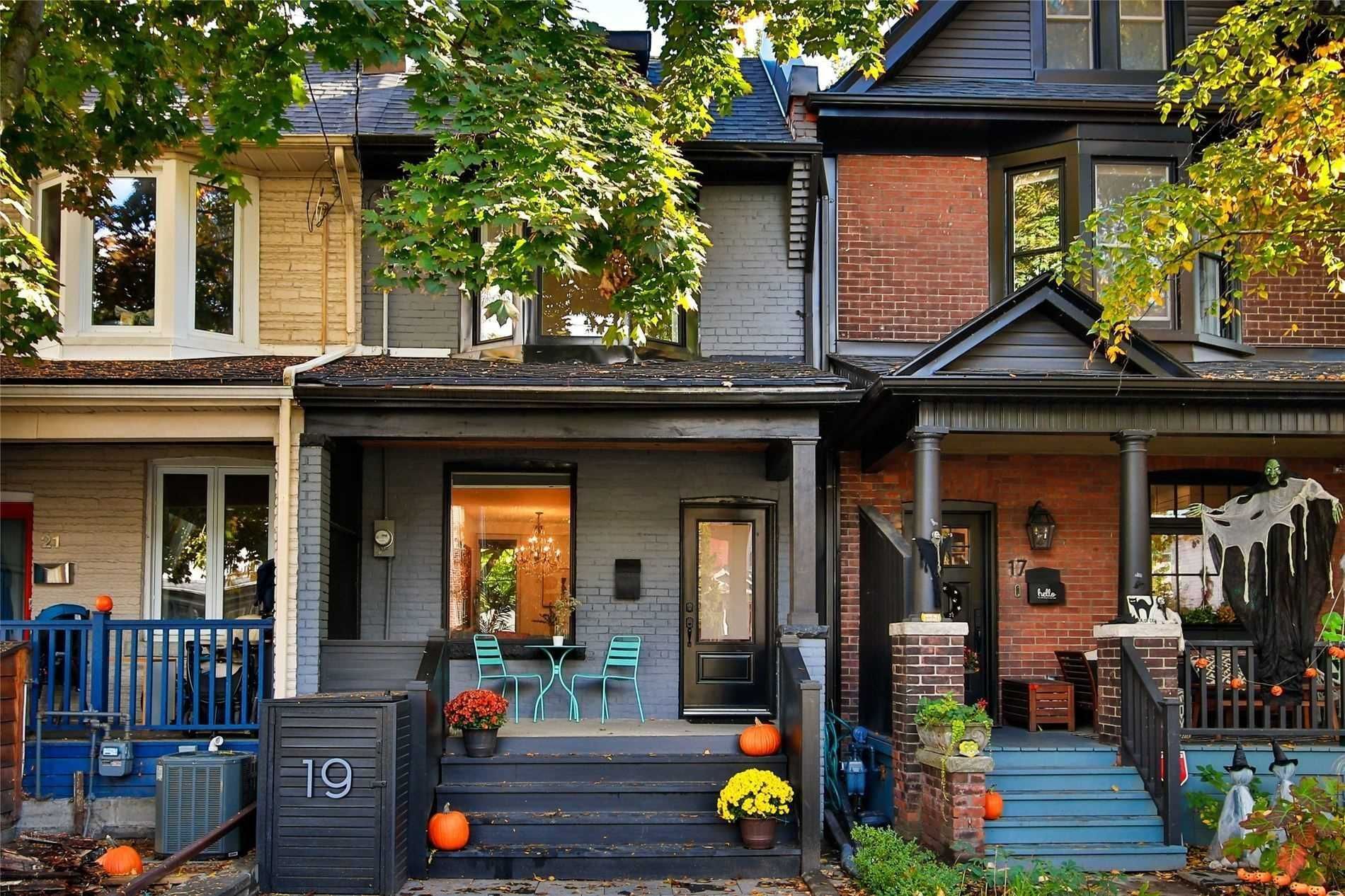 Main Photo: 19 Harcourt Avenue in Toronto: North Riverdale House (2-Storey) for sale (Toronto E01)  : MLS®# E5806042