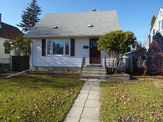 Photo 1: 490 Radford Street in Winnipeg: North End Residential for sale (4C)  : MLS®# 202225978