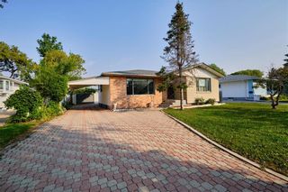 Photo 1: 11 Glengarry Drive in Winnipeg: University Heights Residential for sale (1K)  : MLS®# 202324820