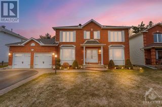 Photo 1: 14 SPINDLE WAY in Stittsville: House for sale : MLS®# 1385053