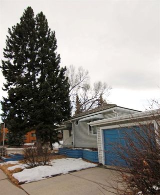 Photo 3: 2645 21 Street SW in Calgary: Richmond Detached for sale : MLS®# A1200440