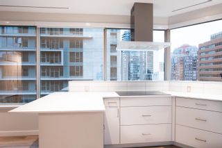 Photo 17: 814 1177 HORNBY Street in Vancouver: Downtown VW Condo for sale in "London Place" (Vancouver West)  : MLS®# R2869569