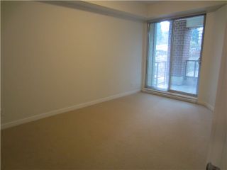 Photo 5: # 212 - 245 Ross Drive in New Westminster: Fraserview NW Condo for sale : MLS®# V989809