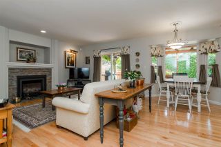 Photo 6: 20976 43A Avenue in Langley: Brookswood Langley House for sale in "Cedar Ridge" : MLS®# R2207293