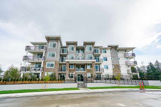 Photo 1: 301 19940 BRYDON Crescent in Langley: Langley City Condo for sale in "Brydon Green" : MLS®# R2360844