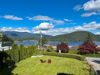 Photo 3: 651 BEACHVIEW Drive in North Vancouver: Dollarton House for sale : MLS®# R2747995