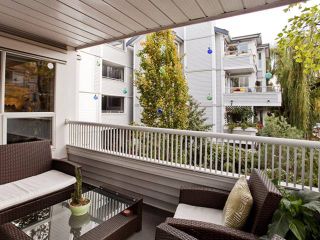 Photo 8: 201 876 W 14TH Avenue in Vancouver: Fairview VW Condo for sale in "WINDGATE LAUREL" (Vancouver West)  : MLS®# V856619